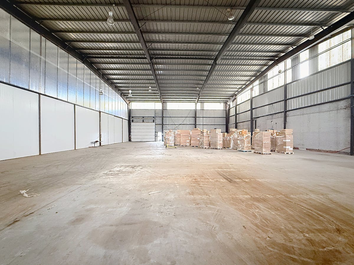 Magazijn (ca. 910 m²) te huur in Gent - foto 5