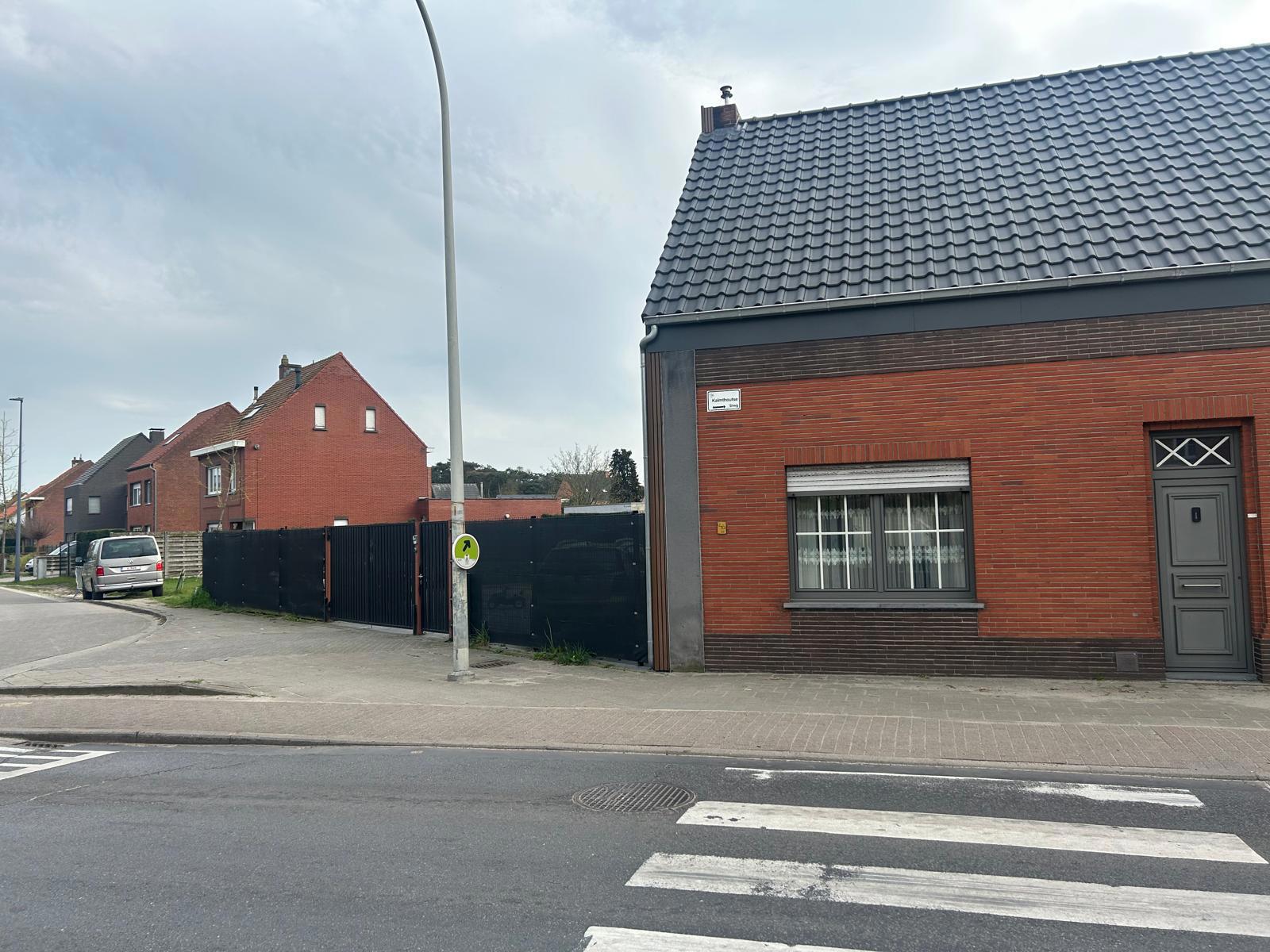 Ruime woning met 3 slaapkamers - foto 3