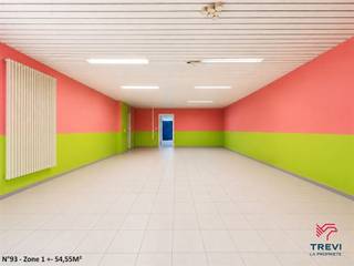 Commercieel te koop in Courcelles