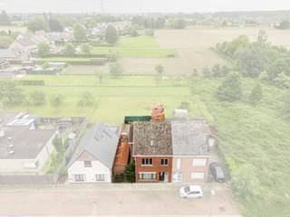 [[ DIT PAND NEEMT DEEL AAN DE ERA OPEN HUIZEN DAG OP 13/6 VAN 14:30 TOT 15:30 ]]Te koop: Ruim halfopen huis in de Zeveneikenstraat, Buggenhout,...
