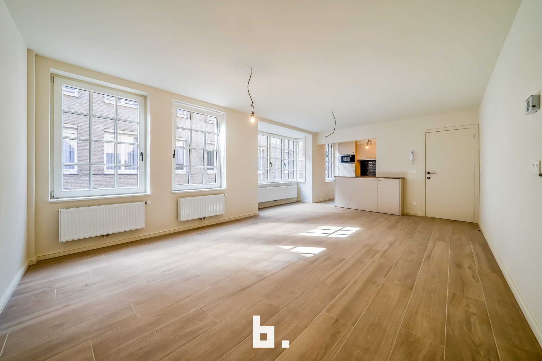 Gerenoveerd lichtrijk appartement - foto 1