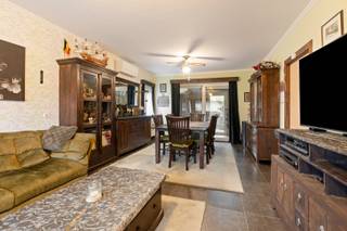 Energiezuinige gezinswoning met 3 slaapkamers en praktijkruimte te koop in het centrum van TessenderloDeze leuke gezinswoning situeert zich in het...