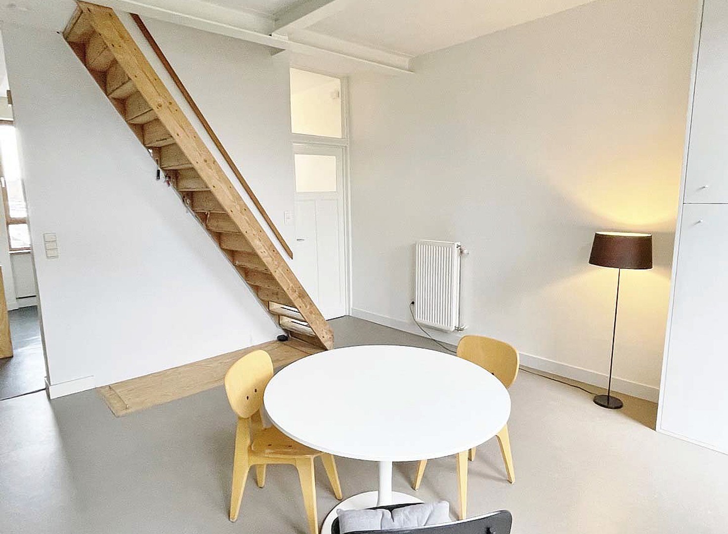 GEZELLIGE, INSTAPKLARE STADSWONING MET 3 SLPKS EN EEN CHARMANT STADSTUINTJE - foto 3