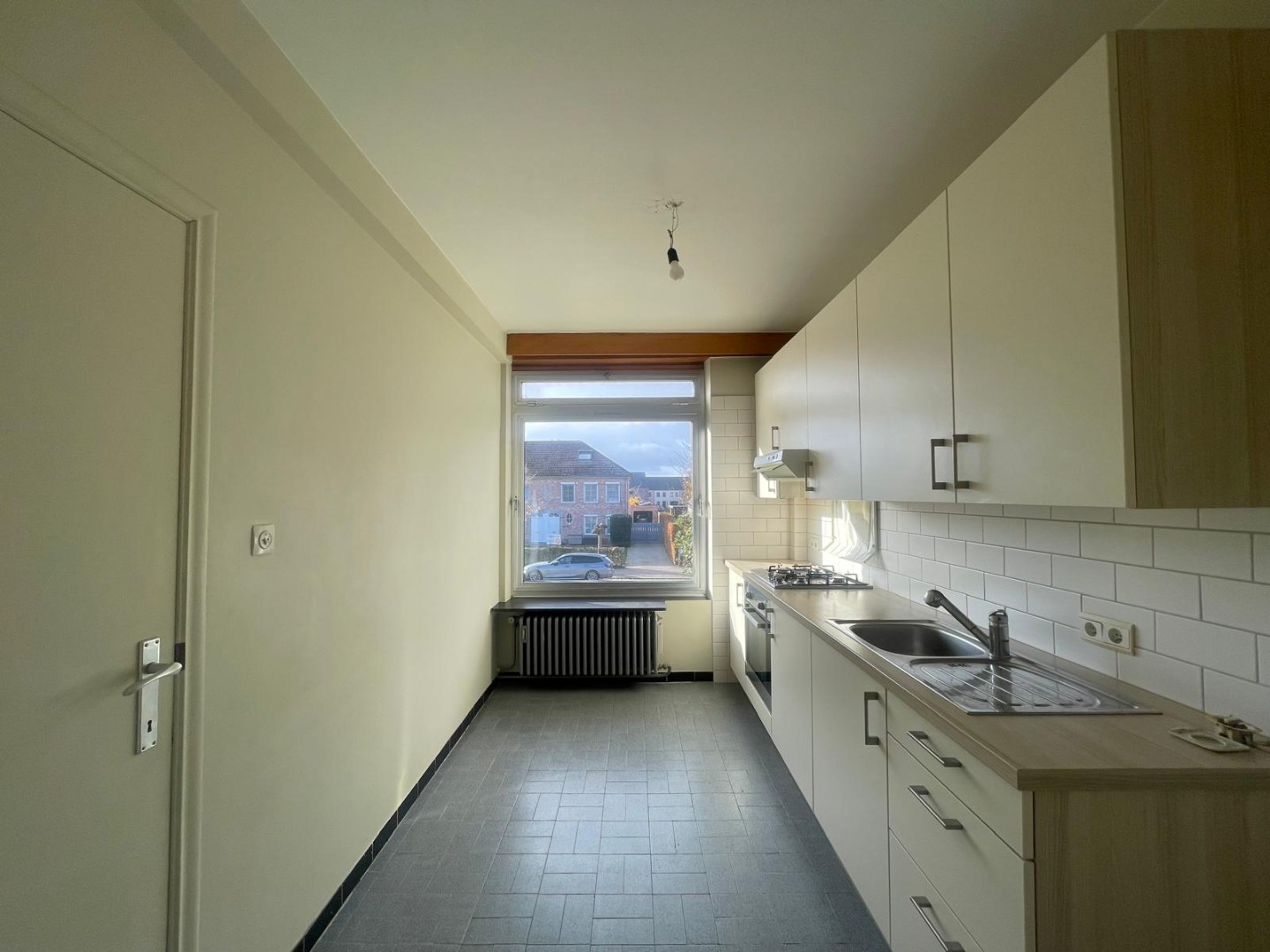 Comfortabele woning met 2 slaapkamers, garage en een ruim terras! - foto 4