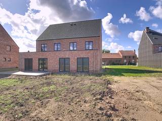 Casco halfopen bebouwing met 5 tot 7 slaapkamers, tuin en duurzame voorzieningenIn een aangename en rustige straat staat deze ruime casco...