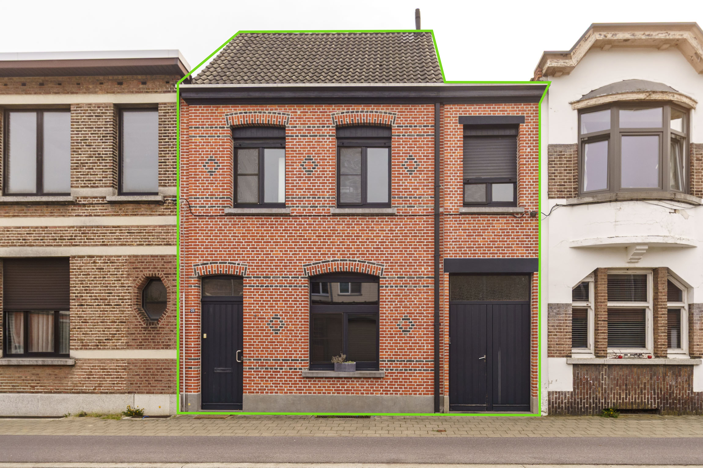 Ruime woning met zes slks en mooie tuin. - foto 1