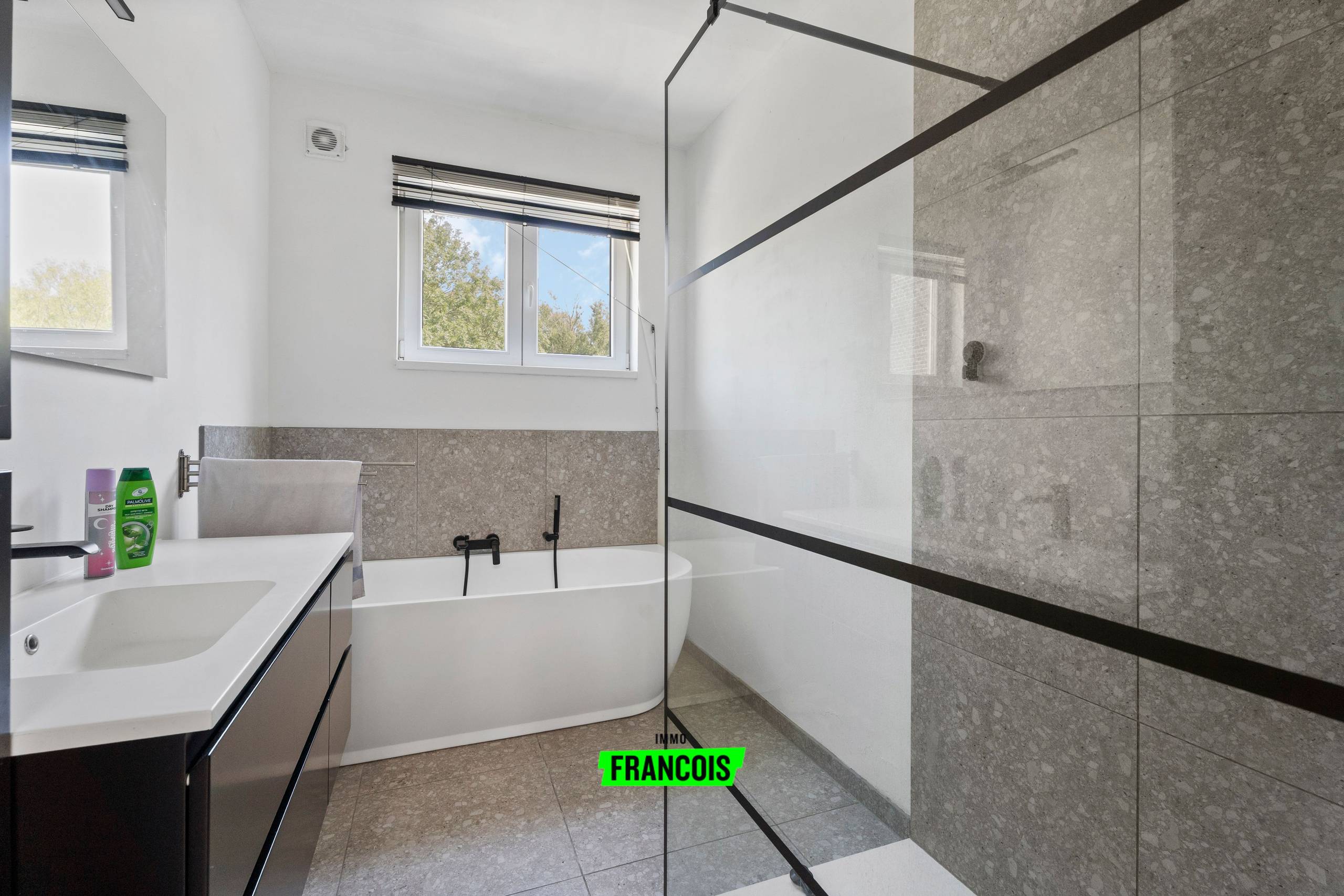 Instapklare woning met 4 slaapkamers te koop in Roesbrugge! - foto 3