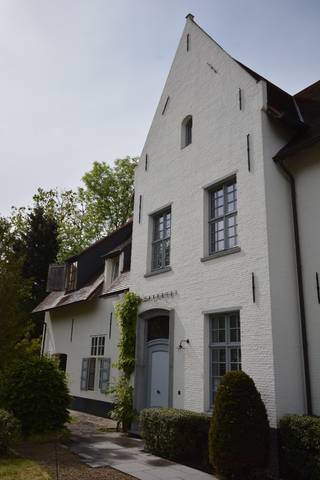 Exclusieve nieuwbouwvilla op toplocatie in SchildeDeze uitzonderlijke nieuwbouwvilla (bouwjaar 2022), ontworpen door Alexis Herbosch, bevindt zich op...