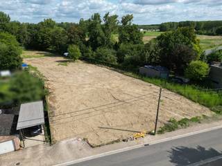 Perceel bouwgrond voor open bebouwing met een oppervlakte van ± 5a 48ca. Perceelbreedte: 14,91m. Bouwbreedte: ± 9m. Lot 1 uit een...