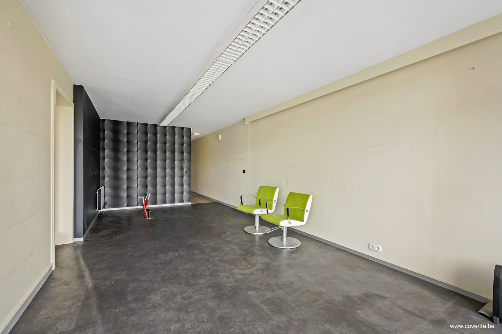 Opbrengsteigendom met 2 appartementen en 2 handelsruimtes te Waregem - foto 3