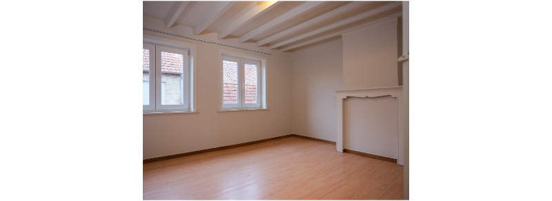 Moorslede-centrum. Rijwoning ideaal als starter of als investering te koop via een biedingssysteem. 4 slaapkamers. Gedeeltelijk te renoveren. Bieden kan toot 28 mei om 15u!! - foto 3