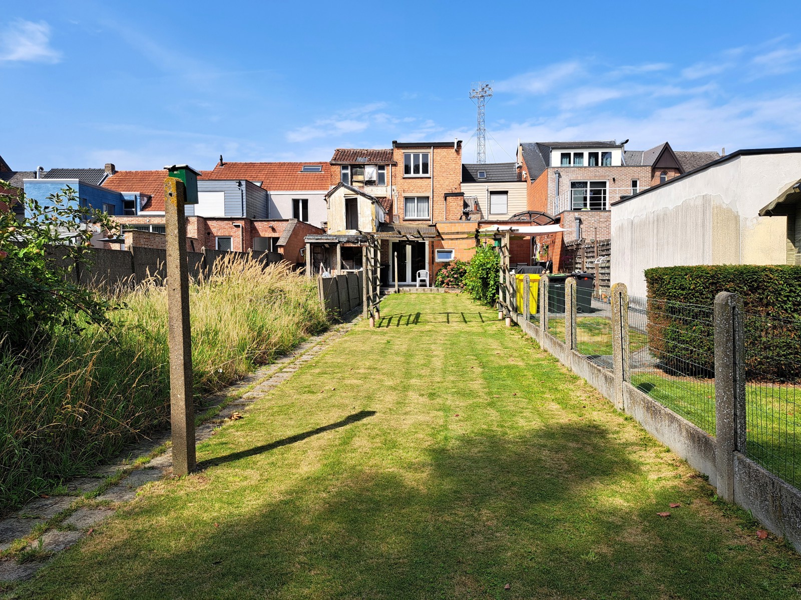 TE RENOVEREN WONING - 3 SLPK -TUIN - foto 2