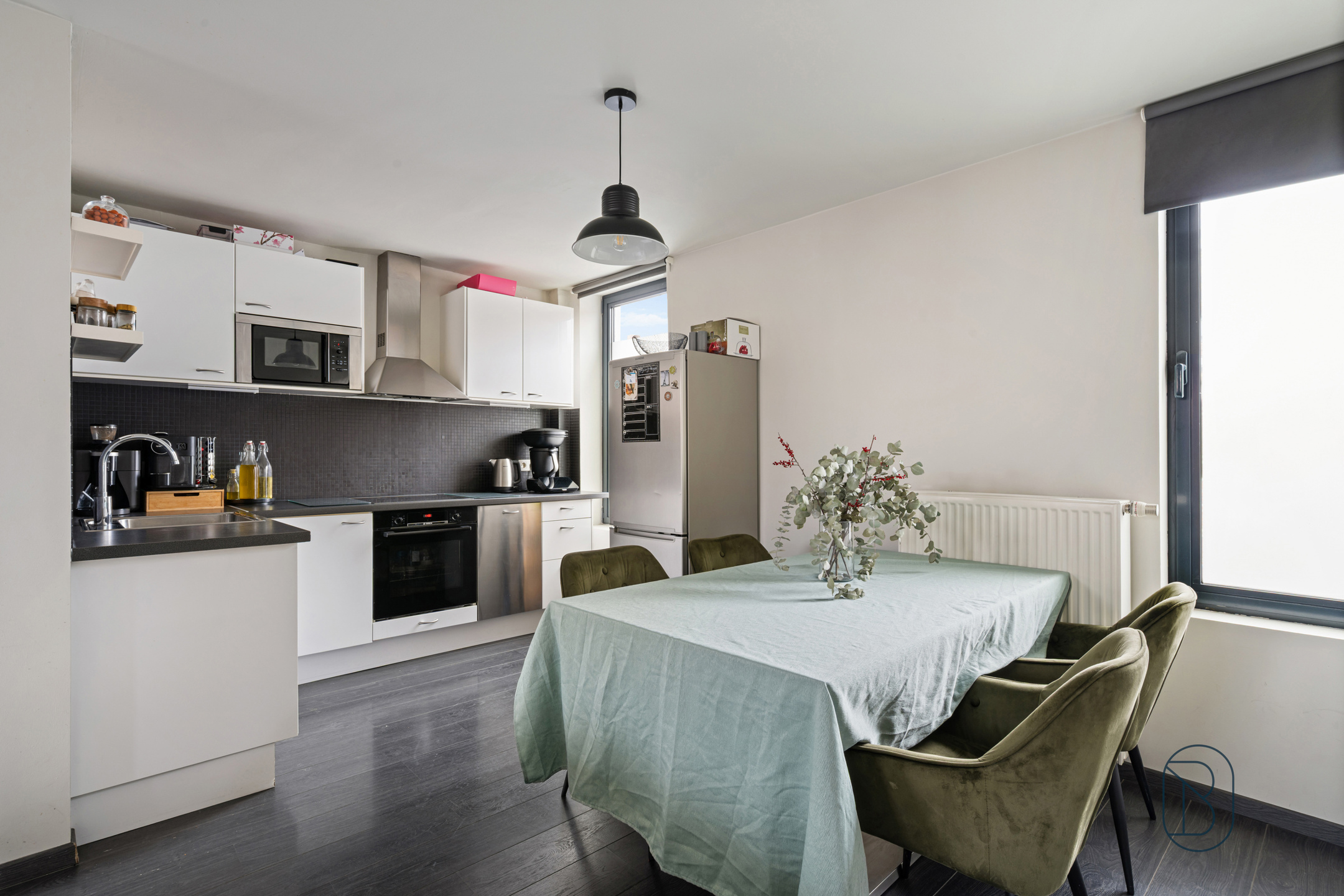 Topgelegen handelspand met verhuurd duplexappartement - foto 4