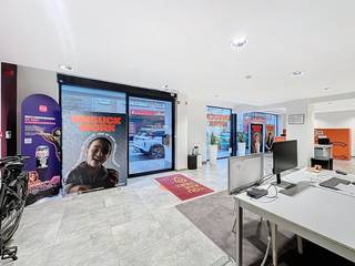 Kantoorruimte van ca. 165 m² te huur in de Stationsstraat te Waregem, op wandelafstand van het station en het centrum van Waregem. Door de...