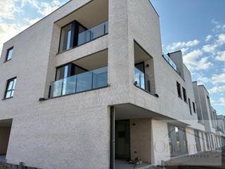 Nieuwbouwappartement ( hoek )  op de eerste verdieping met 3 slaapkamers en een terras (12 m2 ) met uitzicht op het  park – comfortabel wonen in...