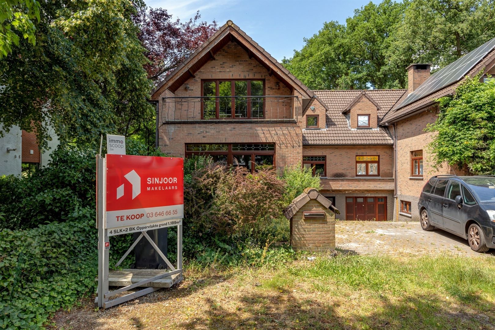 Karaktervolle half open villa met grote tuin 1.189m² in een rustige straat. - foto 2