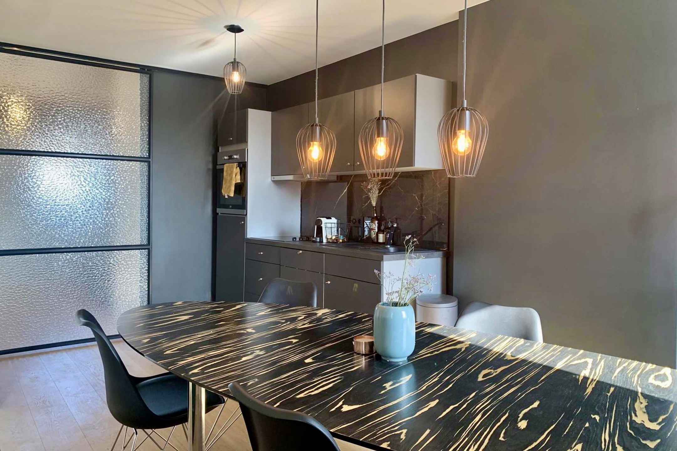 Te huur: hip bemeubeld appartement in hartje Antwerpen - foto 3