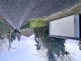 Gezellige bungalow met tuin, garage, koer met tuinhuis in het centrum van Gits.In de stationsstraat 71A te Gits bevindt zich deze verzorgde en...