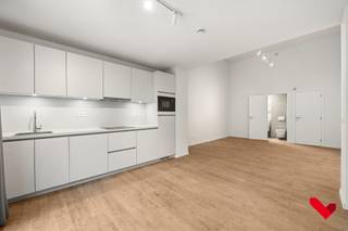 Ce nouveau studio aux finitions haut de gamme bénéficie d'un emplacement privilégié dans une majestueuse maison de maître au cœur de Louvain,...