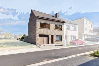 Voor meer info of een bezoek, bel 054 69 39 31 - Te Liedekerke bevindt zich deze woning op een perceel van 5are 57ca. Het centrum met zijn...