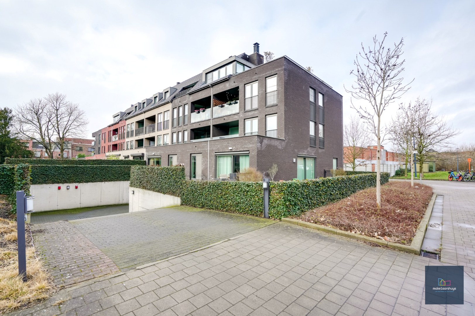 Garagebox te huur in het complex Grote Wede te Sint-Amandsberg - foto 4