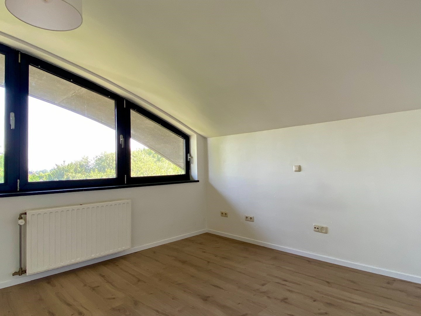 Duplex appartement te koop in Sint-Kruis op 3de verdieping! - foto 5