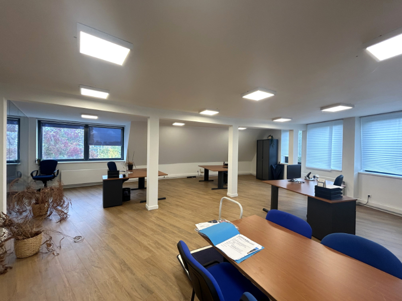 Modern kantoor te huur op zichtlocatie aan de rand van Gent - foto 2