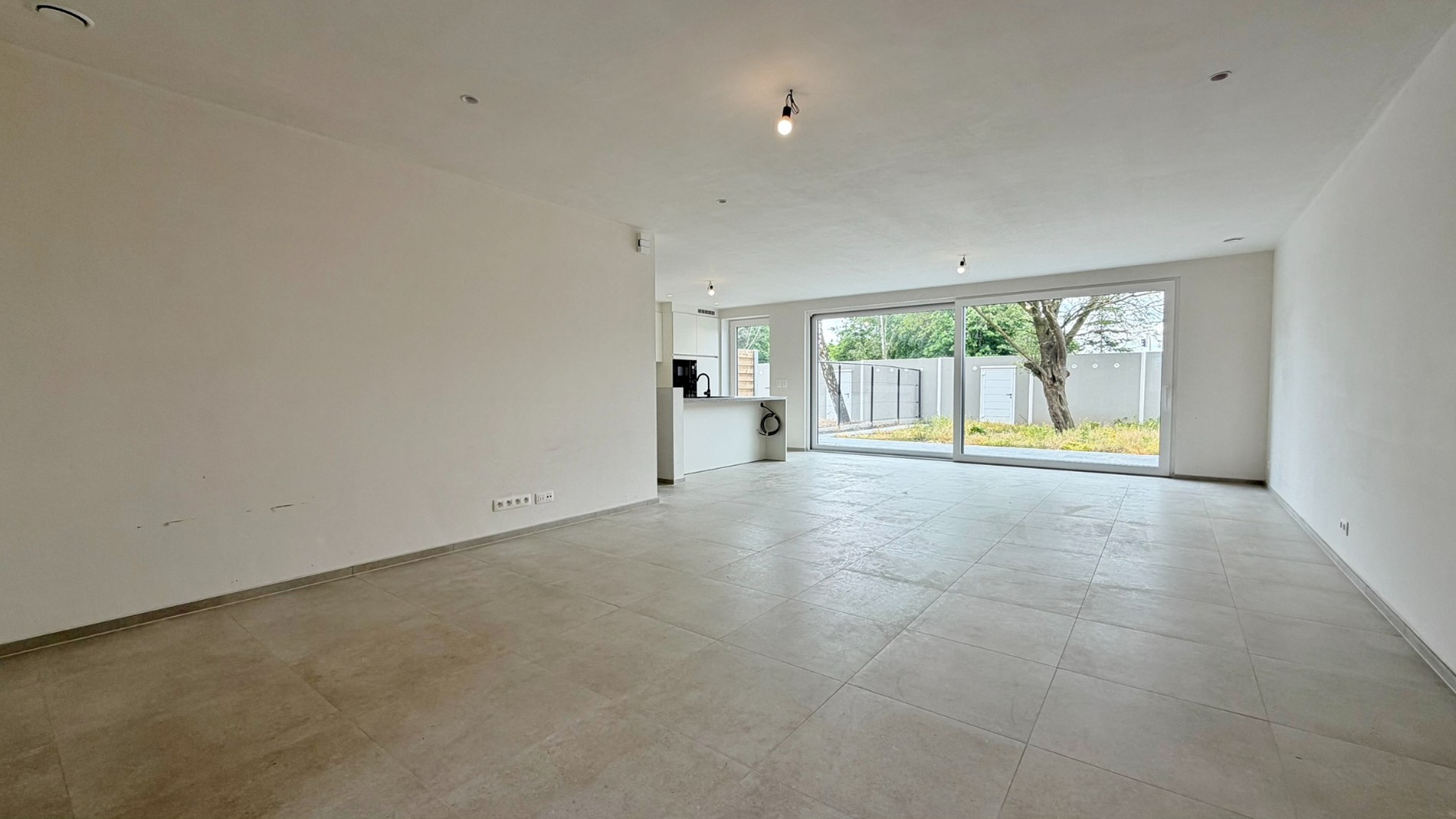 House for rent in Vlamertinge with 5 bedrooms - photo 3