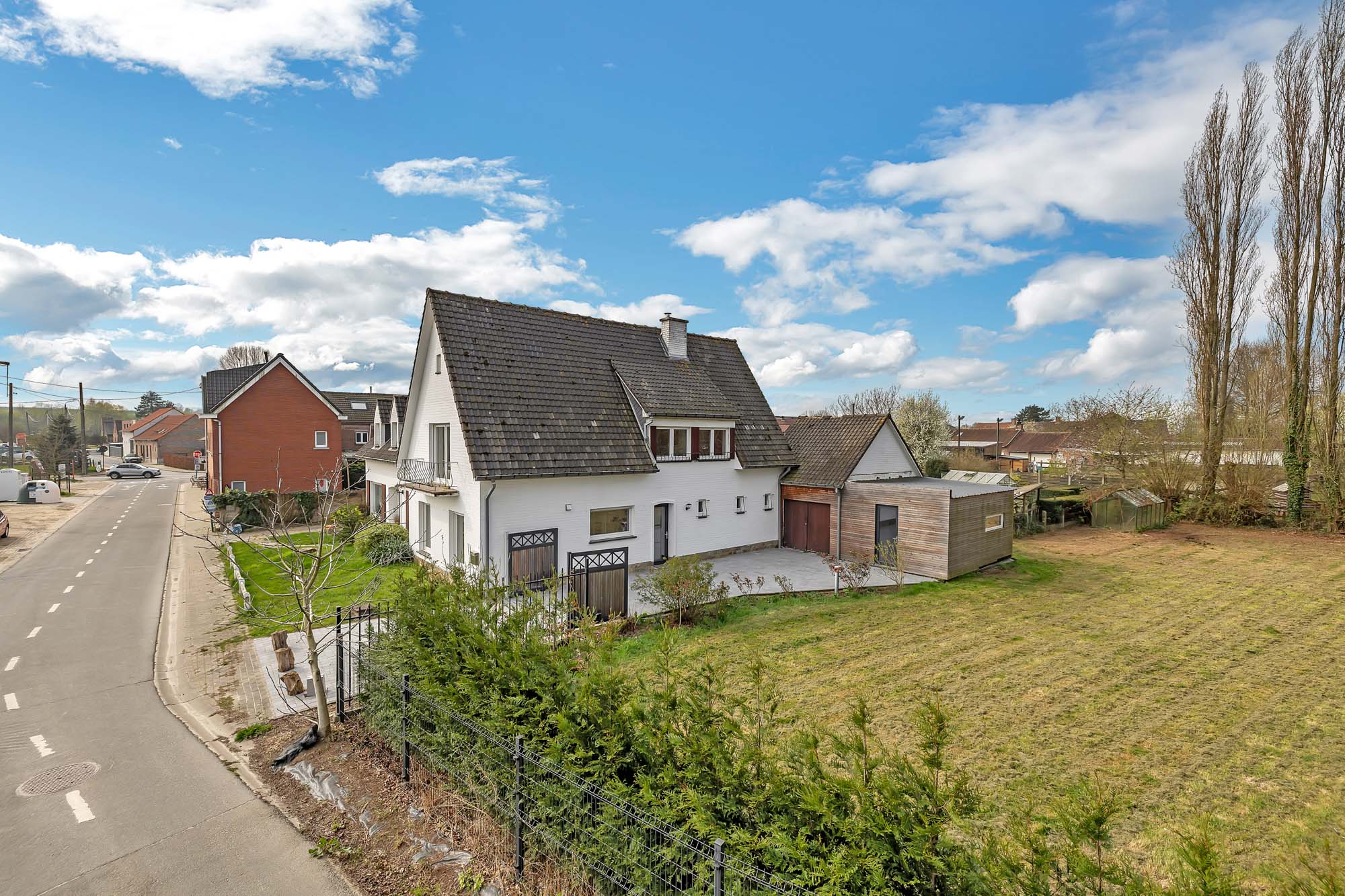 Instapklare woning met 2 (3) slaapkamers en tuin te Wambeek! - foto 5