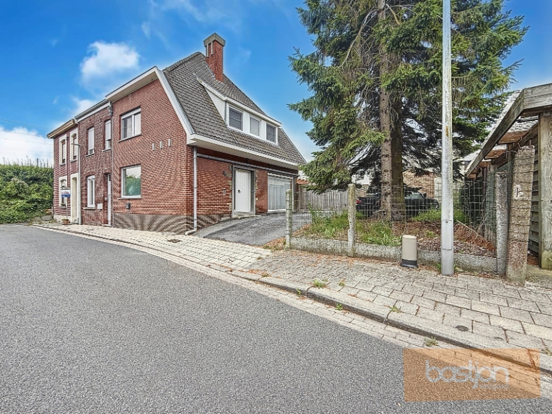 Halfopen bebouwing in rustige, doodlopende straat - foto 1