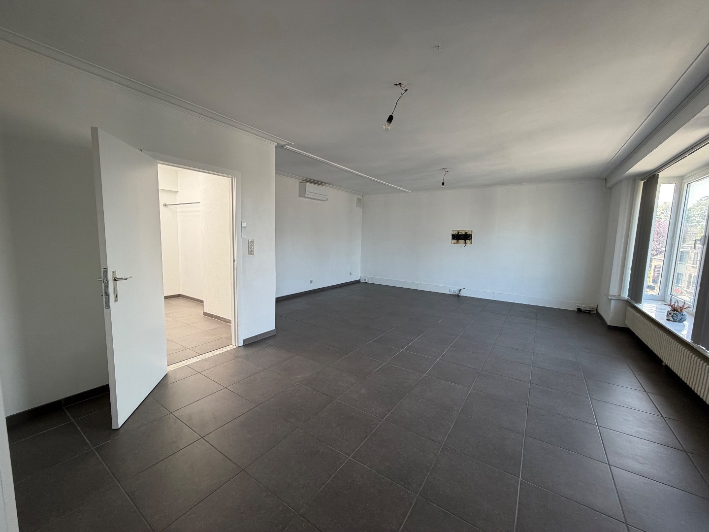 Centraal gelegen appartement met 2 slaapkamers en garage te Geel! - foto 3