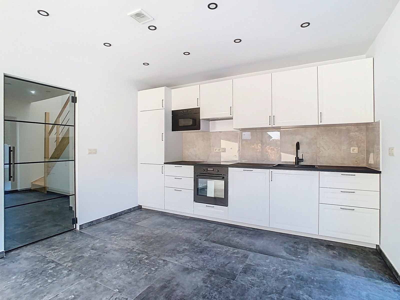 Stijlvol gerenoveerde woning (EPC A), instapklaar! - foto 5