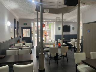 Volledig instapklaar horecapand met terras in Shopping 2 – GenkTe huur: een volledig instapklaar horecapand van ca. 100 m² met ruim terras, gelegen...