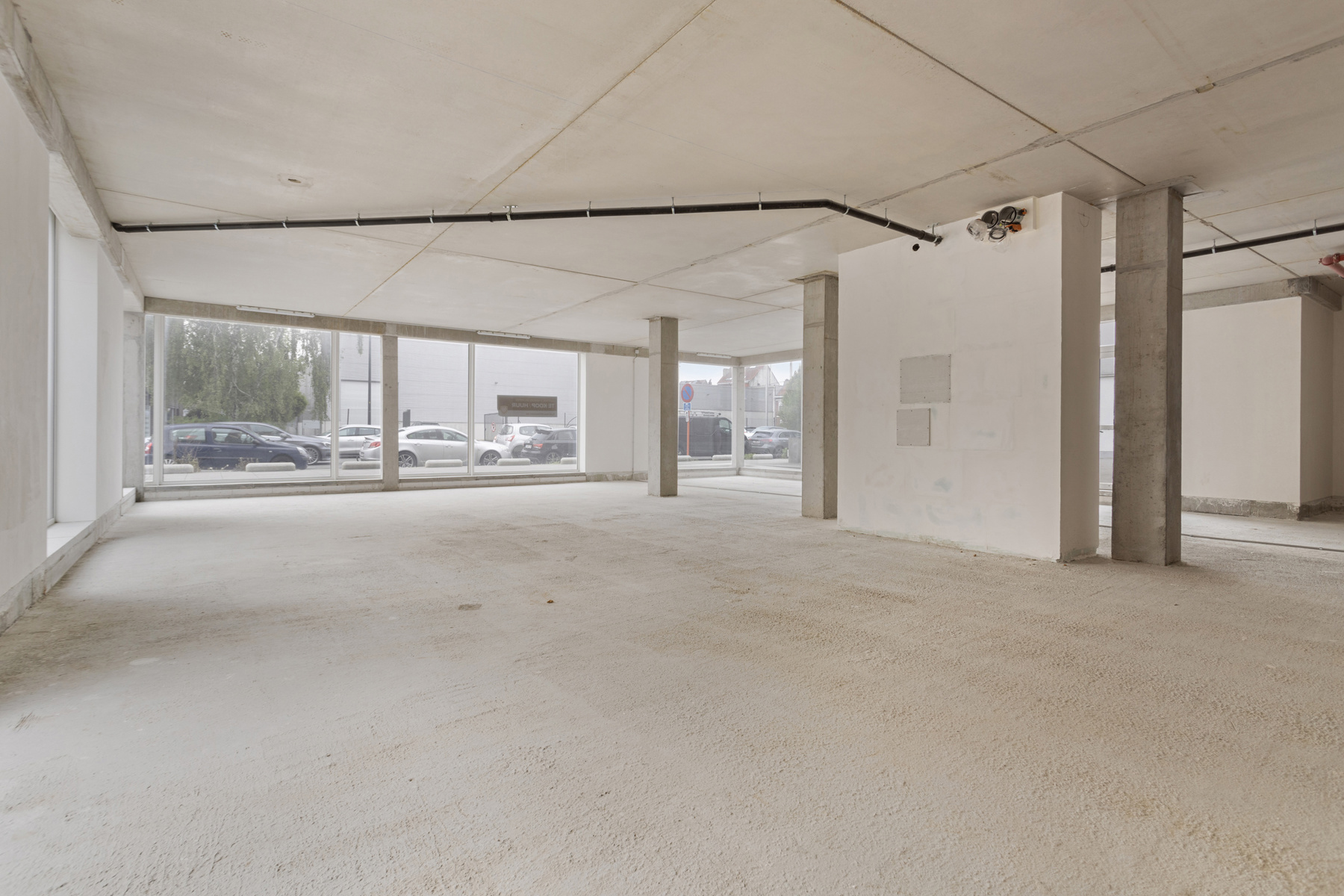 Commercial à vendre à Sint-Pieters-Leeuw - photo 1