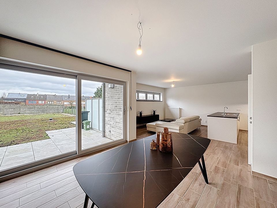 One-bedroom apartment with terrace in Denderleeuw - photo 2