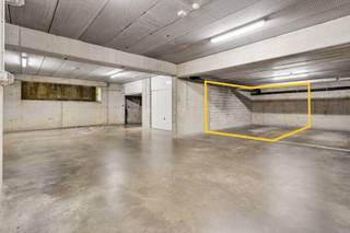 Ondergrondse staanplaats te huur in residentie Kruineiken - Kruineikenplein 5 te Herentals.100 euro/maand...