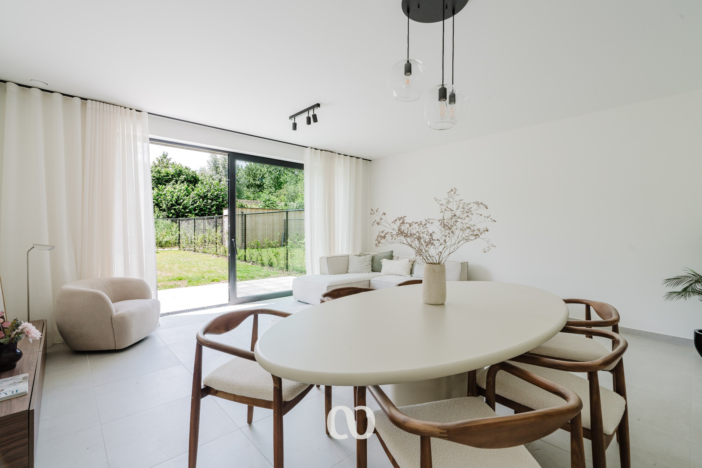 Volledig afgewerkte nieuwbouwwoning met 3 slaapkamers - foto 5