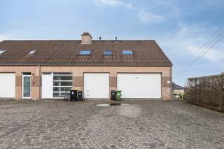 Ce duplex situé à Herent représente une belle opportunité pour ceux qui recherchent un logement confortable, spacieux et idéalement situé à...