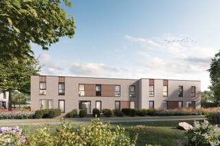 Deze BEN-woning is gelegen in een zijstraat van de invalsweg richting Ronse komende van Brakel, treft men deze gloednieuwe verkaveling! Dit op slechts 5 minuten van het bruisende stadscentrum van Ronse, met tal van horeca- en handelszaken, scholen en openbaar vervoer.<br /><br />In zijn totaliteit worden hier 15 hedendaagse BEN-woningen (reeds 2 verkocht) gerealiseerd, een <strong>verkeersluwe wijk</strong> die enkel toegankelijk is voor bewoners en een gezellige woonomgeving geniet door de gemeenschappelijke groenzone. Er is voldoende parkeergelegenheid in de wijk aanwezig, doordat er maar liefst 32 privatieve carports, 8 privatieve parkeerplaatsen en parkeerplaatsen voor bezoekers voorzien worden.<br /><br />De woning is ingedeeld als volgt: ruime inkomhal, apart toilet,  een open leefruimte met keuken en een aparte bergruimte. Op het 1ste verdiep zijn er <strong>3 slaapkamers</strong>, een badkamer, de nachthal, een apart toilet en een technische berging aanwezig. Verder is er nog een privatieve tuin met terras!<strong> Inbegrepen is 1 privatieve carport!</strong><br /><br />Maak snel een afspraak en ontdek alle details, bovendien heeft u als koper ook inspraak in de materiaalkeuze van oa. de badkamer, keuken, betegeling...<br />Interesse? Contacteer Kyamo De Smet: 0479 06 13 71