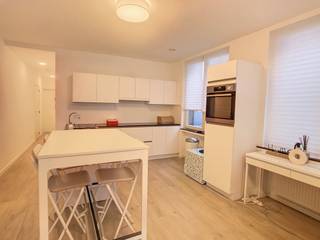 1 bedroom apartment for rent in the heart of Bruges. The apartment has a high quality finish and has a lot of light and a beautiful view towards...