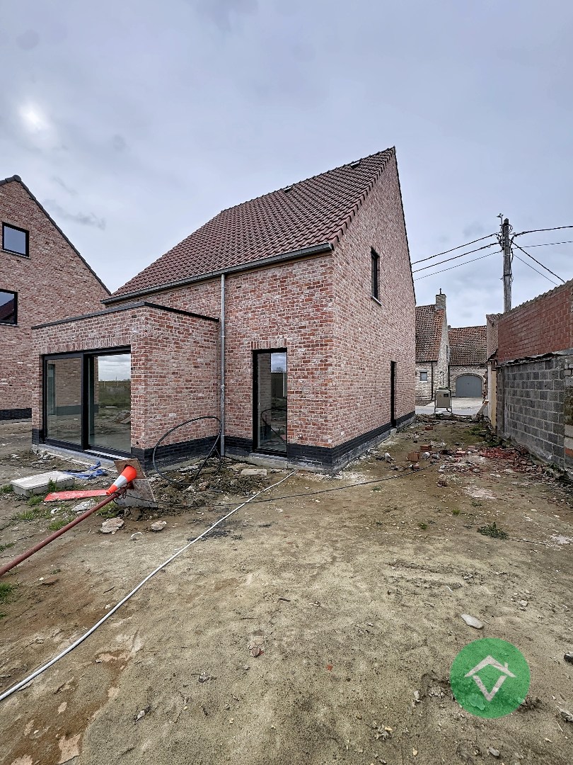 Alleenstaande nieuwbouwwoning met 4 slaapkamers en tuin te Koekelare - foto 5