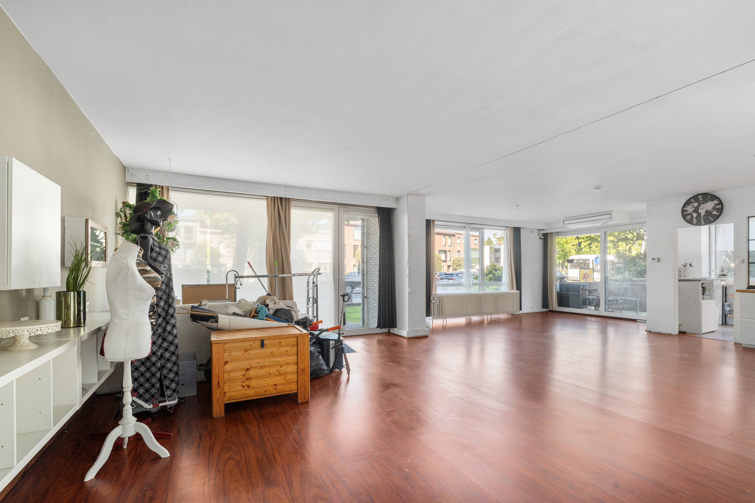 Gelijksvloers appartement met vier kamers in Wilrijk - foto 2