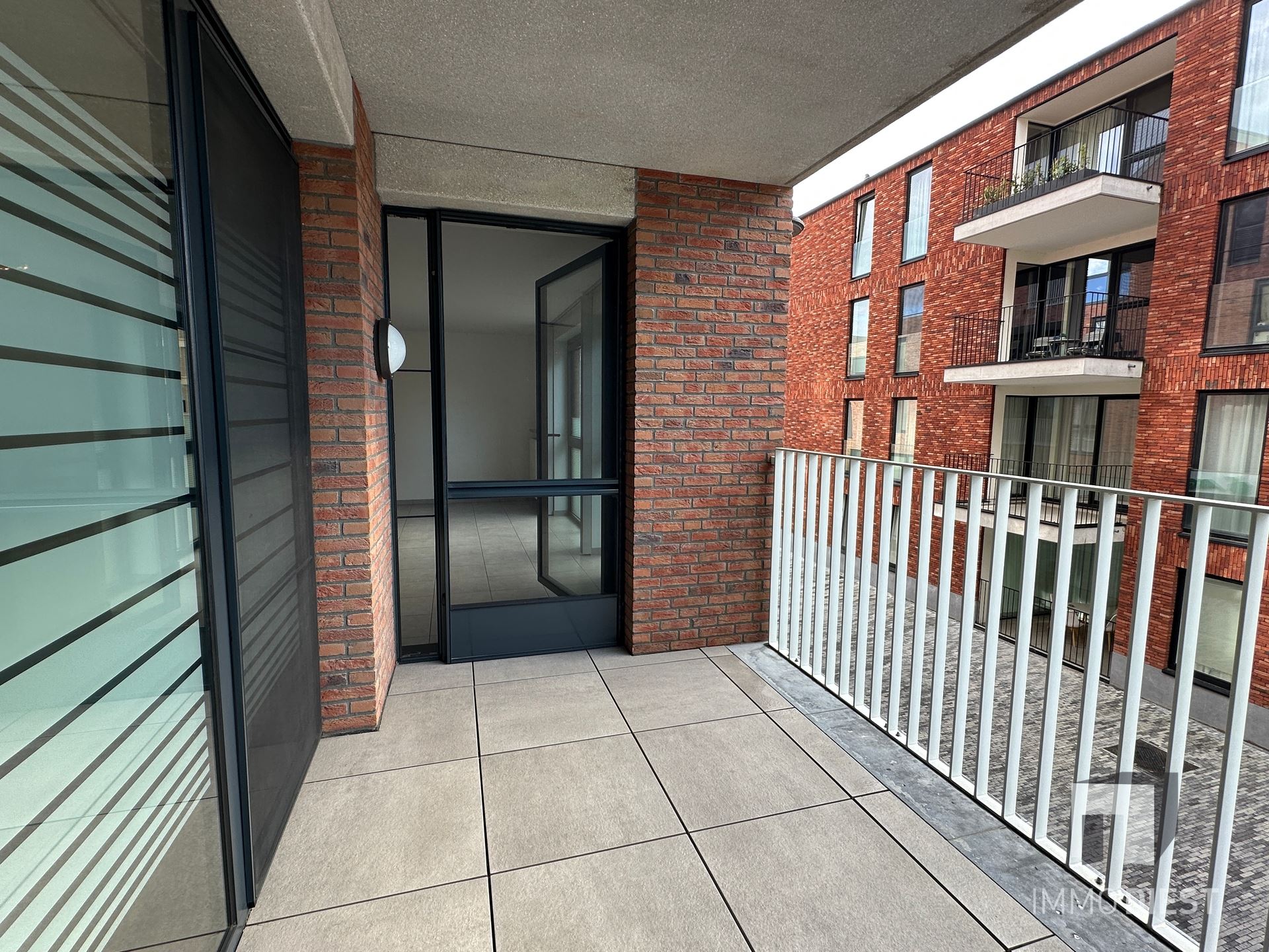 Appartement met 1 slaapkamer, parking en kelder - foto 3