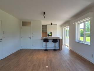 NEWARK-WAAS - Are you looking for a renovated ground-floor apartment? Then take a quick look! Some assets at a glance: * Quality renovated * Sunny...