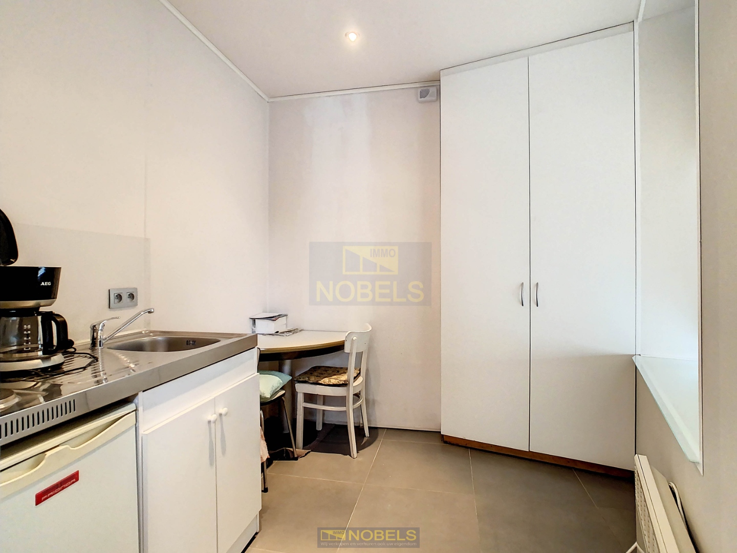 Te koop, handelsruimte met 2-slaapkamerappartement op gunstige ligging te Dikkelvenne (Gavere) - foto 5