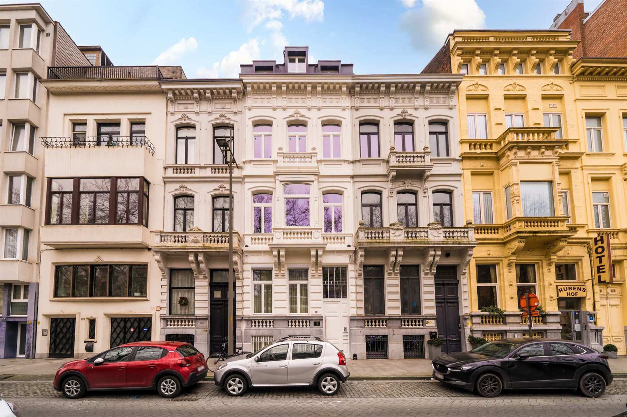 Volledig gerenoveerd 2 slaapkamer app te Antwerpen-Zuid - foto 1