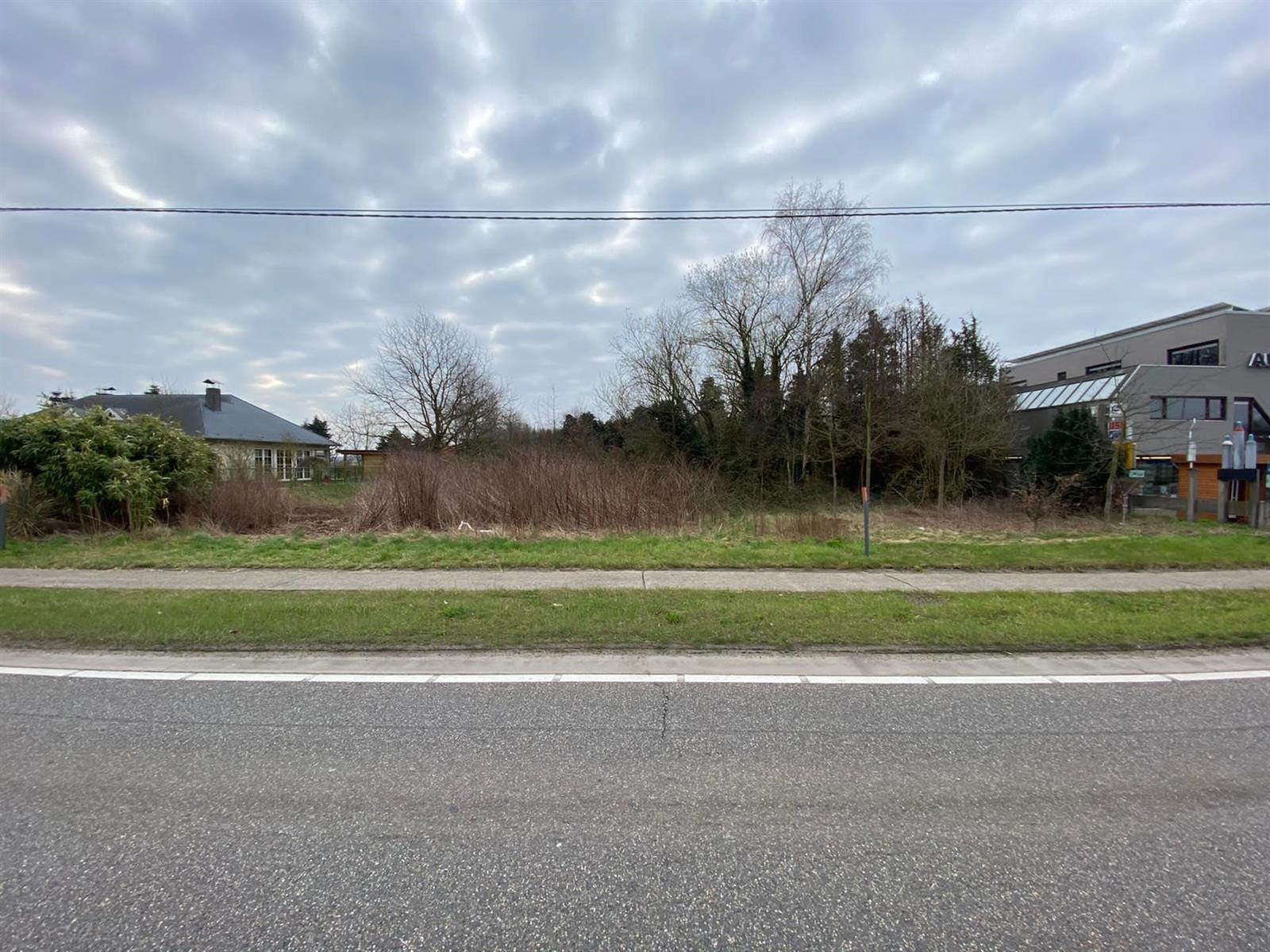 Bouwgr. voor woning met kantoor-, vrij beroep of dienstverl. - foto 1