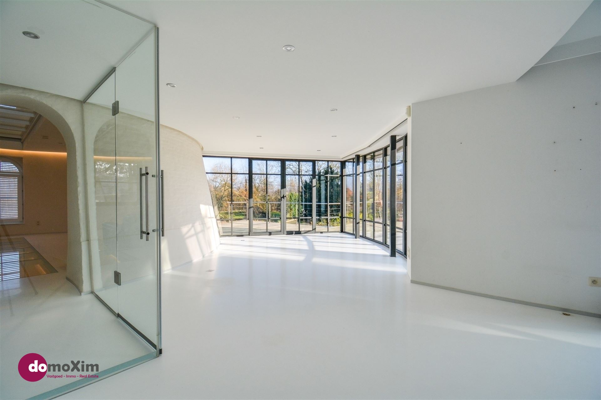 De Oude Korenmolen van Veltem, een unieke villa op een perceel van 47 are - foto 3