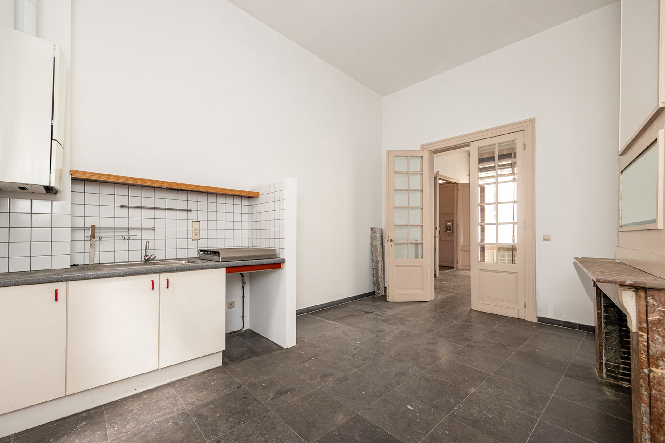 ANTWERPEN CENTRUM - Te renoveren herenhuis - foto 4