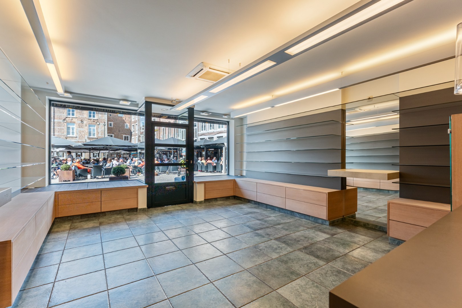 Handelshuis op commerciële topligging aan de Grote Markt - foto 2